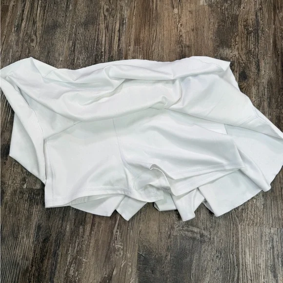 Under Armour Women's Size XL White Tennis Athletic Motion Skort - Picture 6 of 9